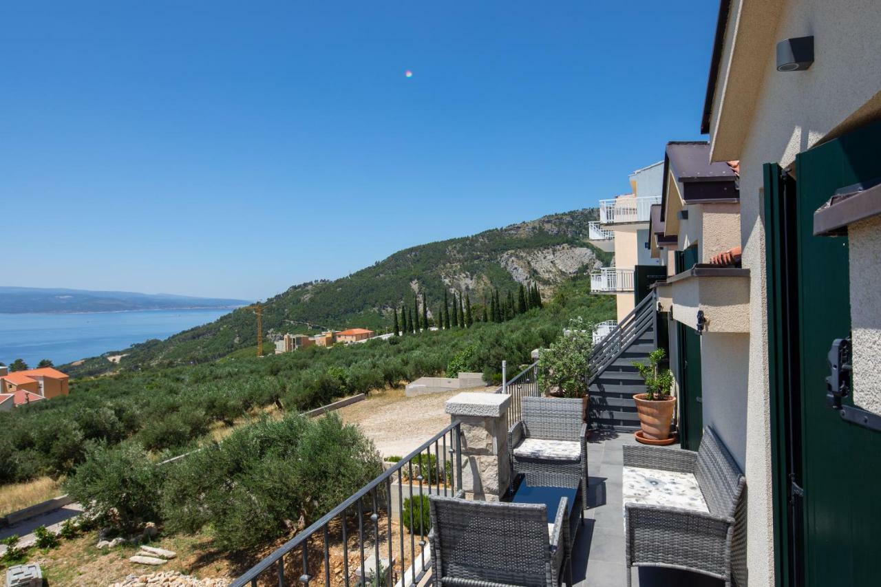 Apartments Denis Makarska Exterior photo